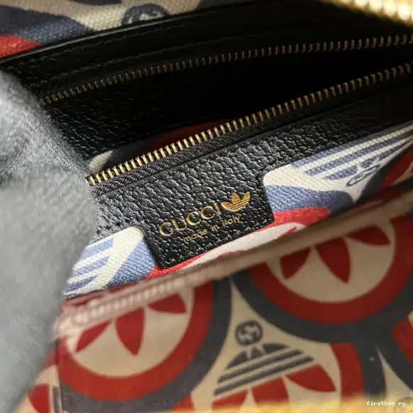 First bag ru Gucci Adidas x small shoulder bag 0501